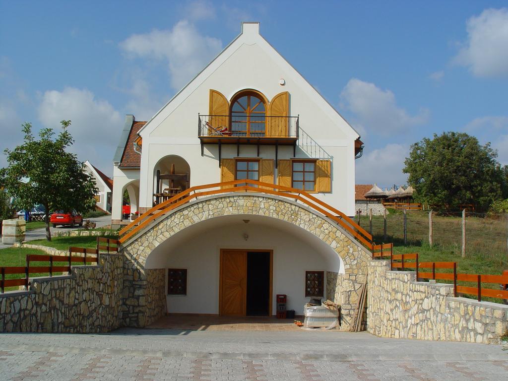 Figula Vendeghaz Hotell Balatonfüred Exteriör bild