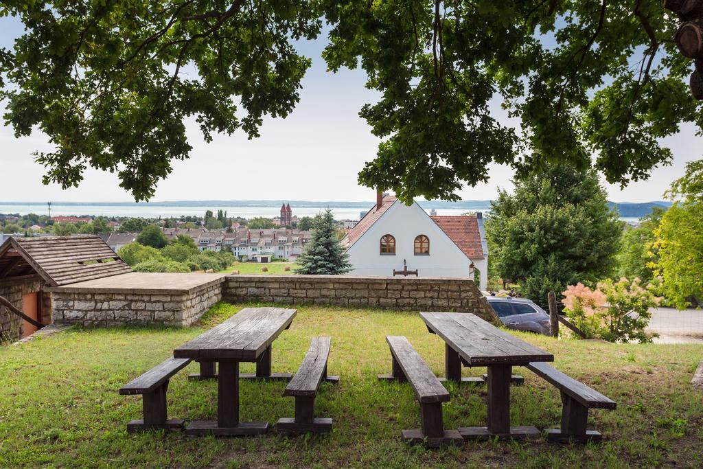 Figula Vendeghaz Hotell Balatonfüred Exteriör bild